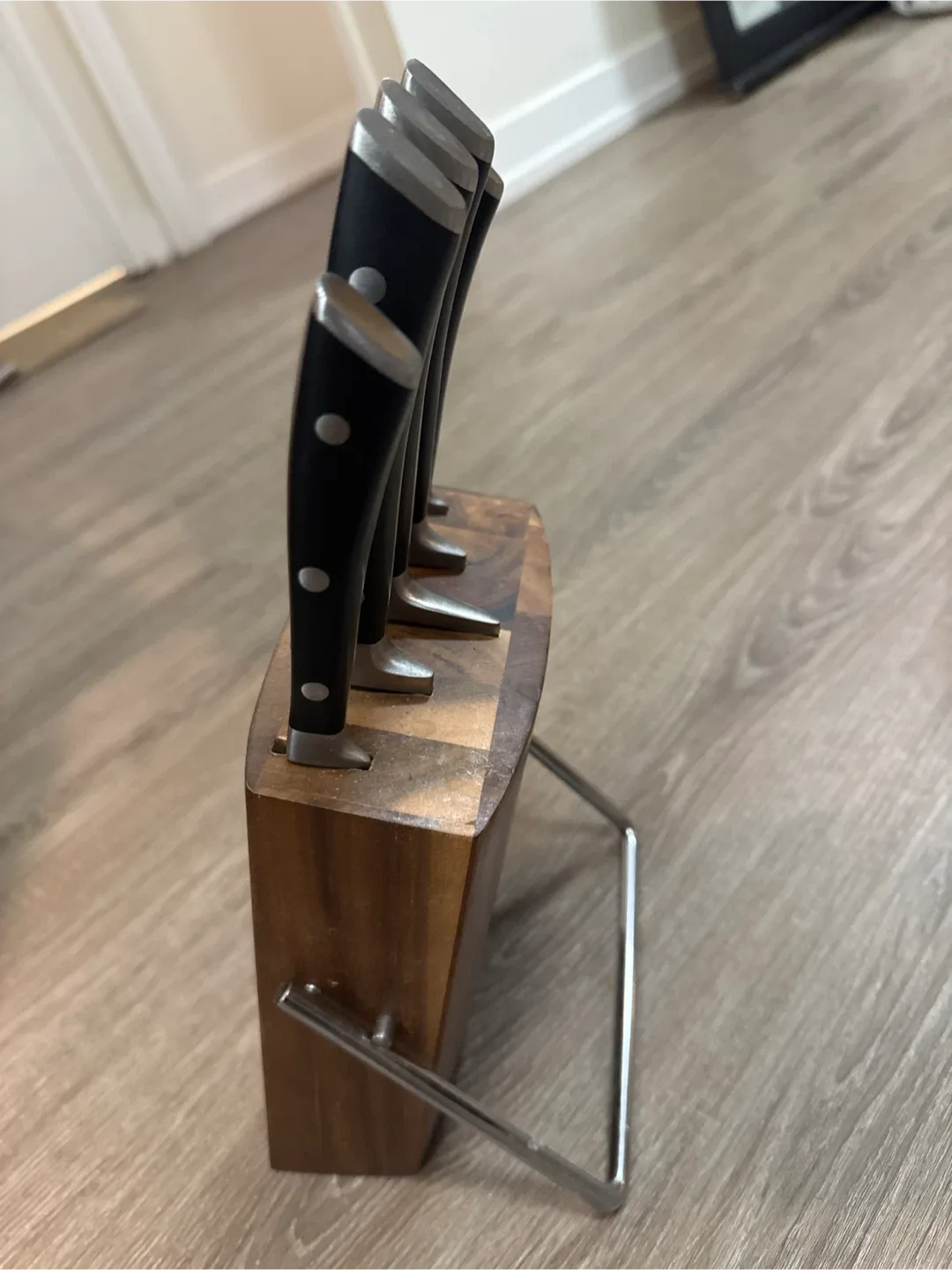 Moving Out Sale – 5-Piece Knife Set with Wooden Block