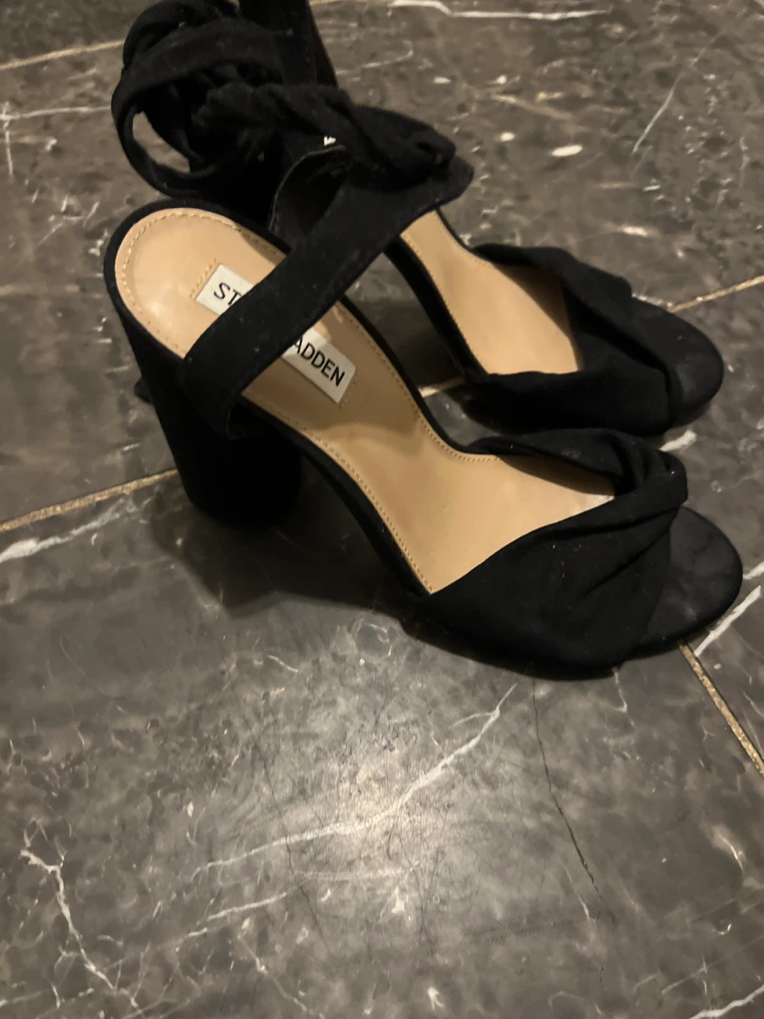 Steve Madden Black Heels - Size 10 fit  like a 9 - photo 2