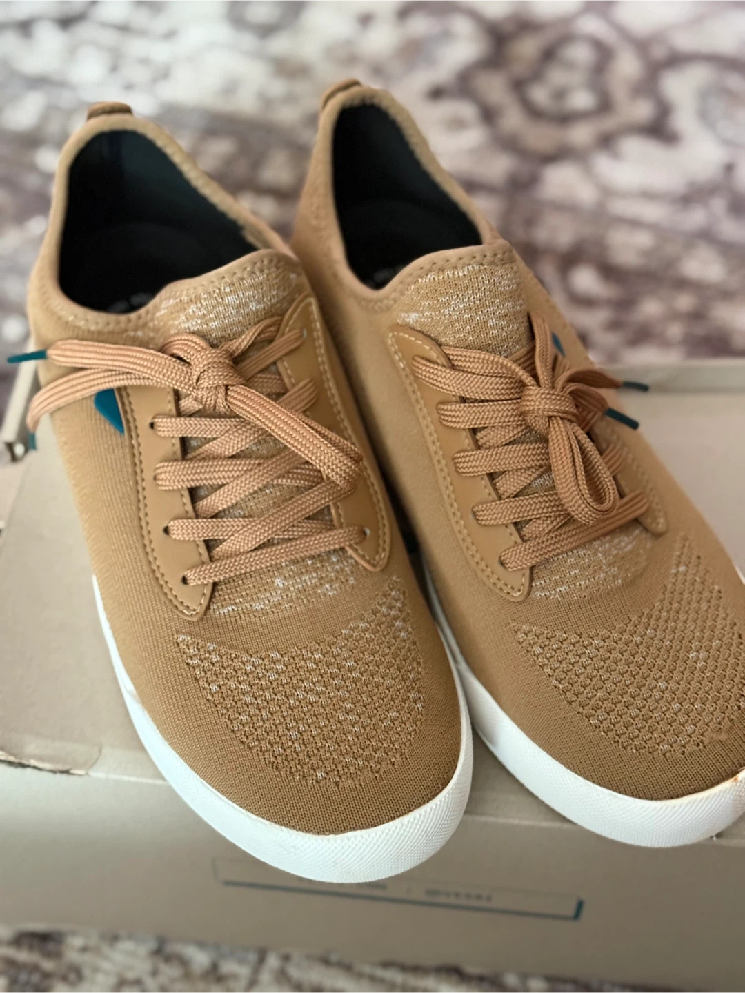 Vessi Weekend Sneaker - Men's 8 / Women's 9 - Oak Brown