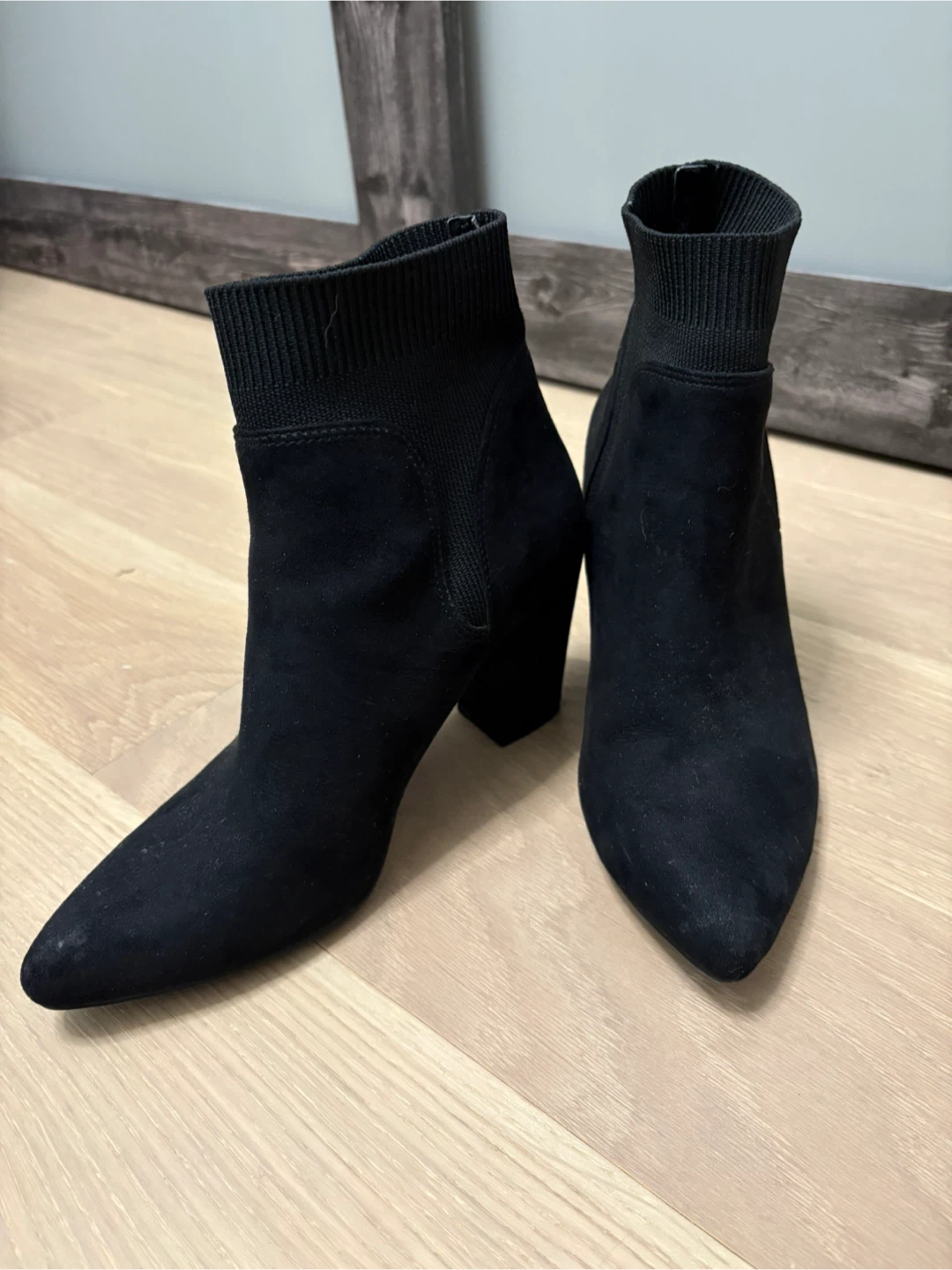 Steve Madden Black suede Boots
