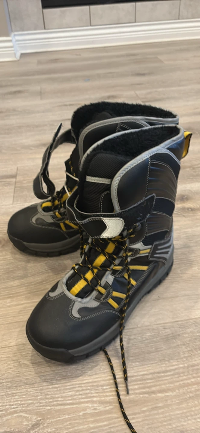 Weather Spirits Black Ski Boots - photo 2