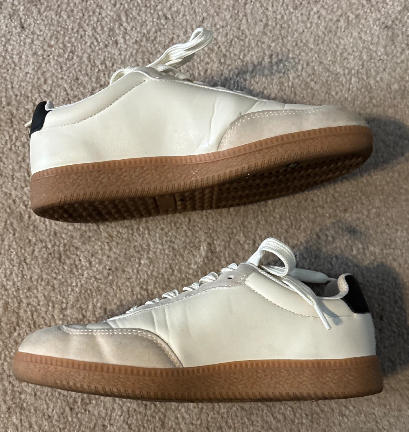 Barness Lettie White & Black Accent Sneakers (size 6) - photo 2