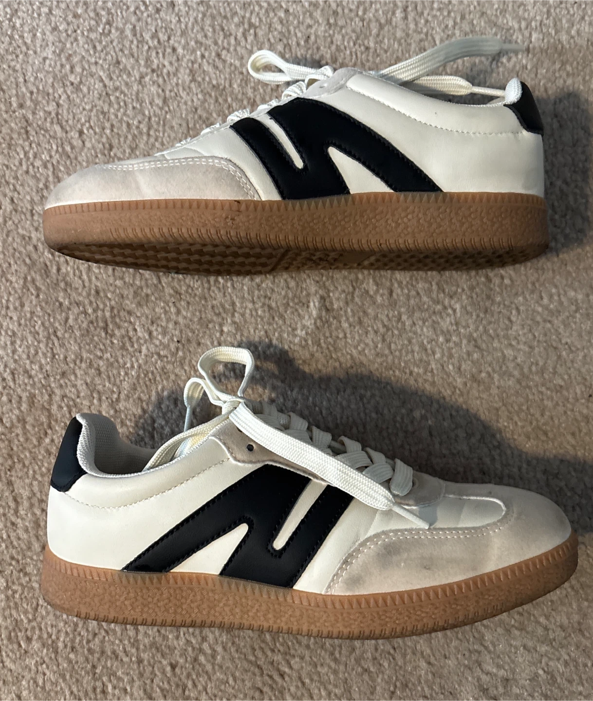 Barness Lettie White & Black Accent Sneakers (size 6) - photo 3