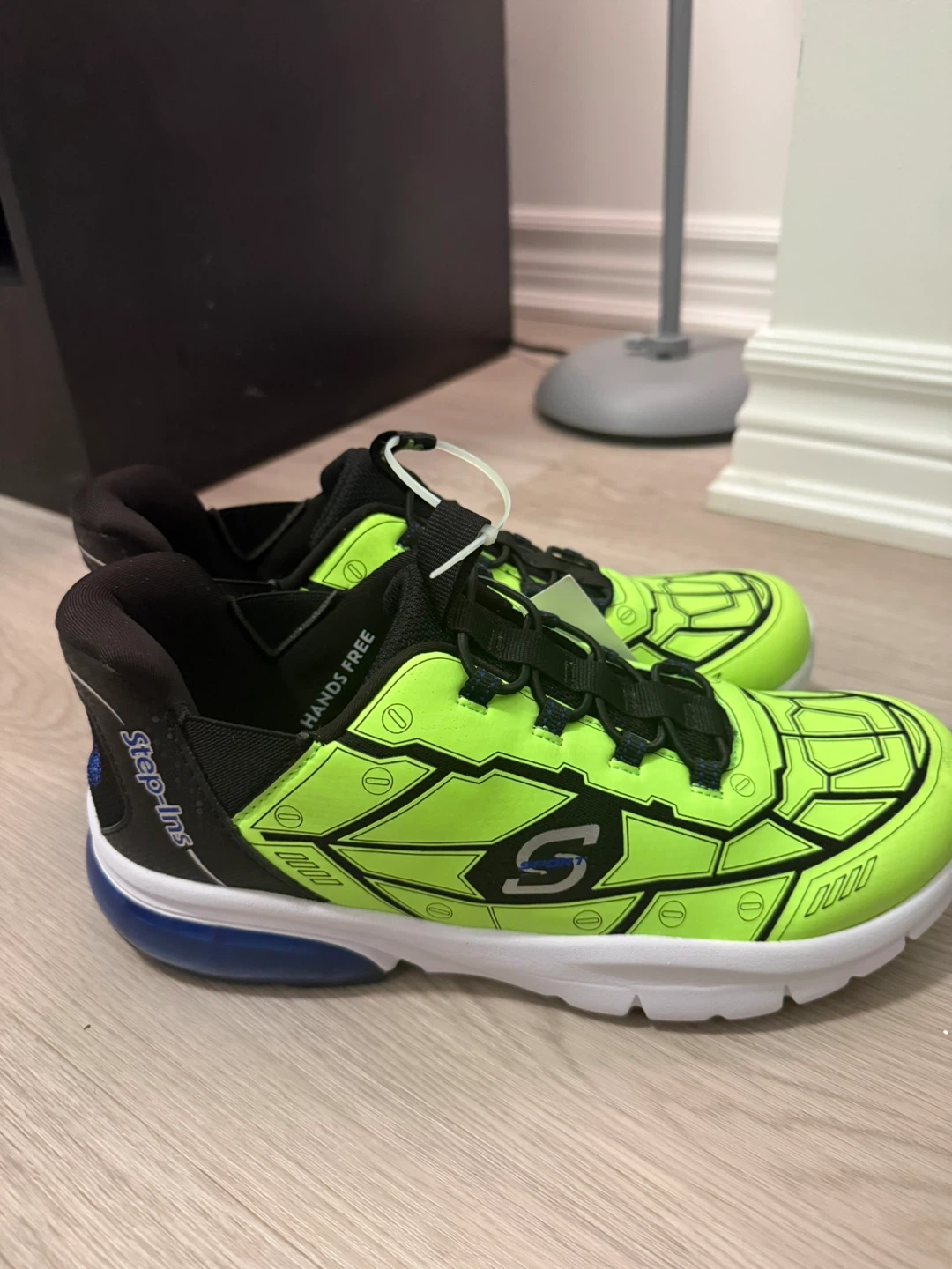 Dynamic Skechers S-Sport Step-Ins Boys' Sneakers (Size 6)