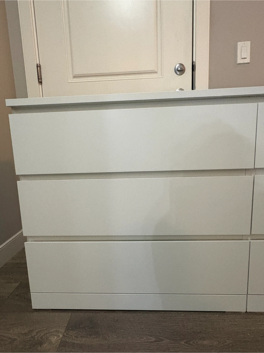 White 6-Drawer Dresser - photo 2