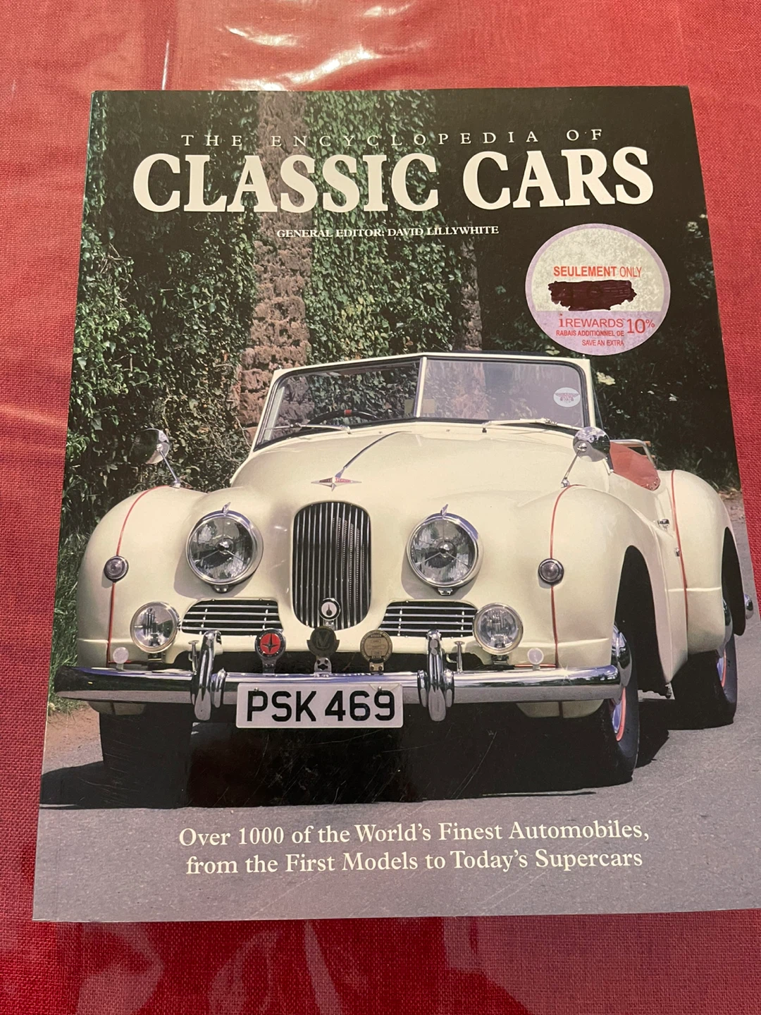 The Encyclopedia of Classic Cars Book