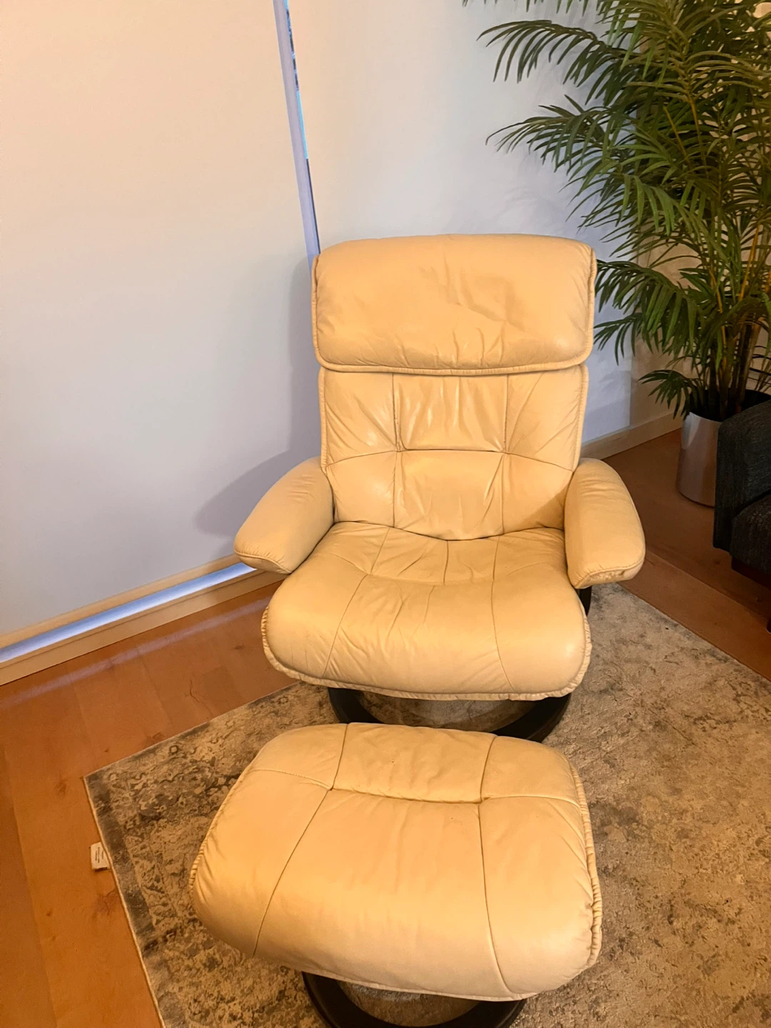 Cream Leather Chair & Ottoman