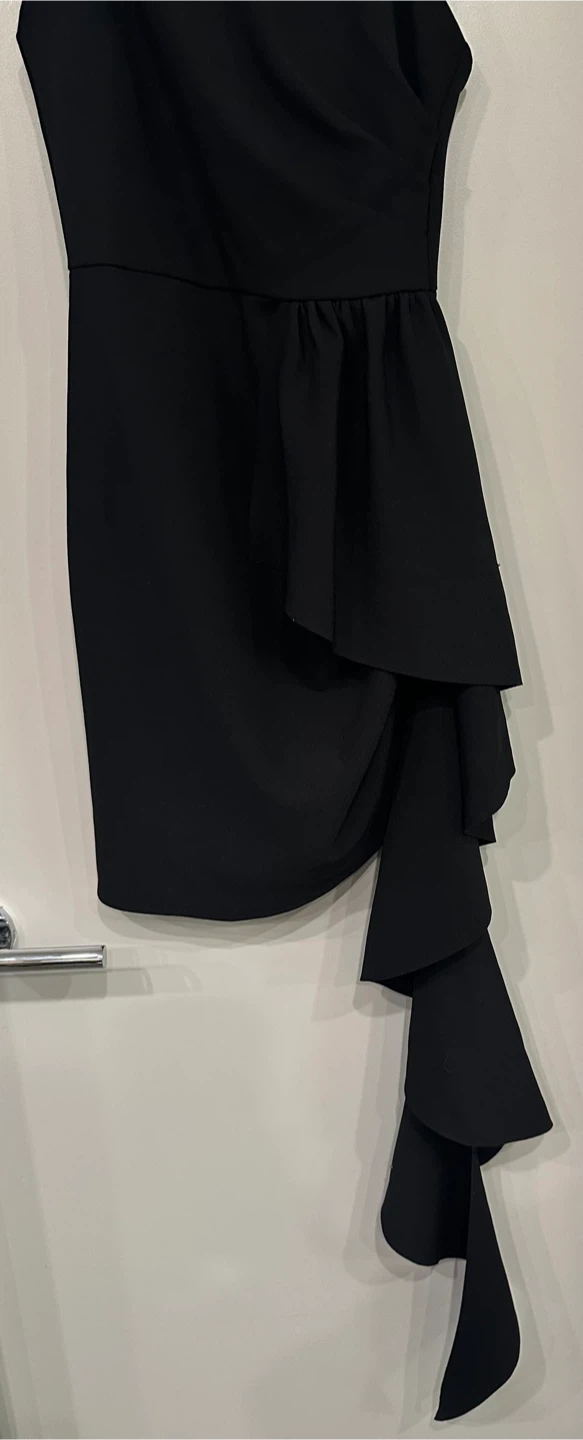 Authentic ❗️Elliatt Black Dress - photo 2