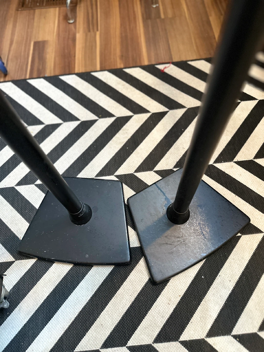 Speaker stands - photo 2