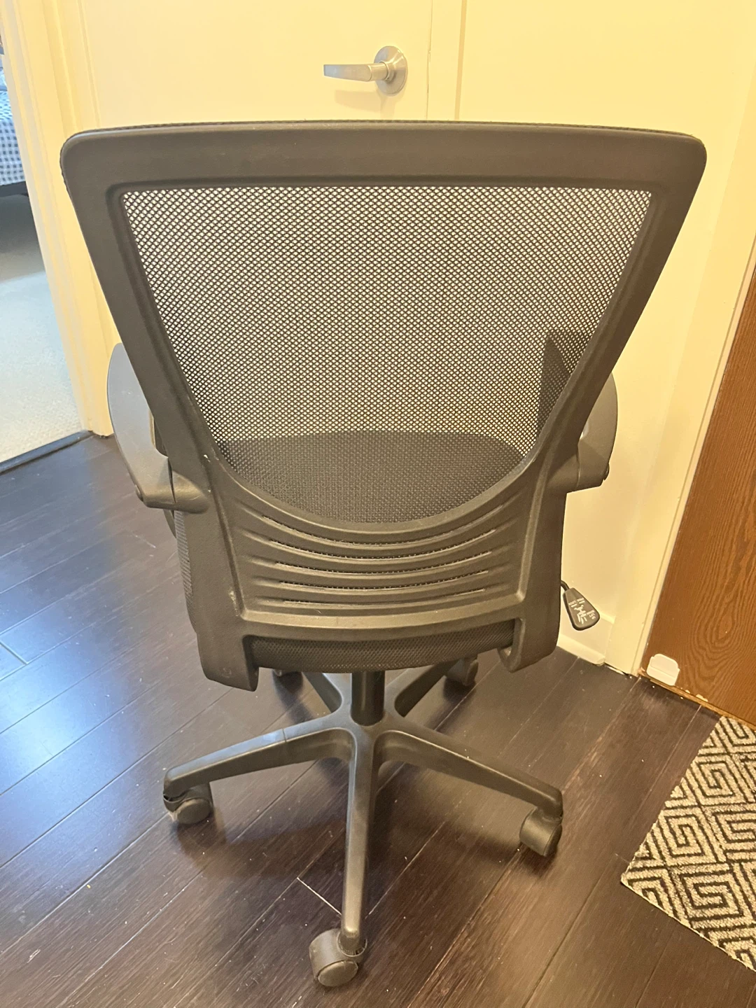 Black Mesh Office Chair - Adjustable - photo 2