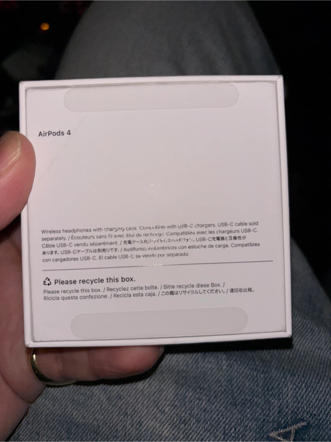 Apple AirPods 4 - photo 4