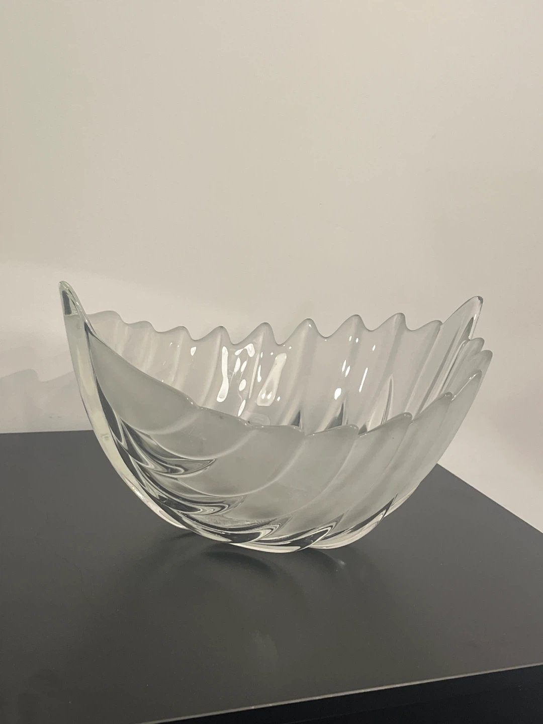 Leaf Shaped Glass Bowl - photo 2