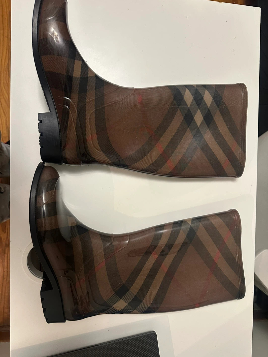 Burberry Plaid Rain Boots - Size 41 - photo 3
