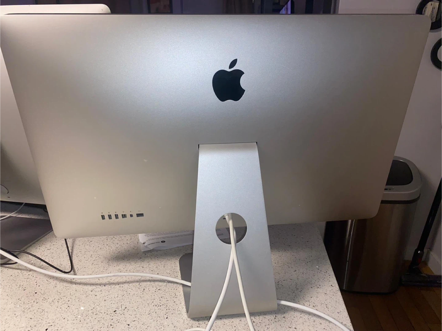27” Apple Thunderbolt Display/ monitor - photo 3