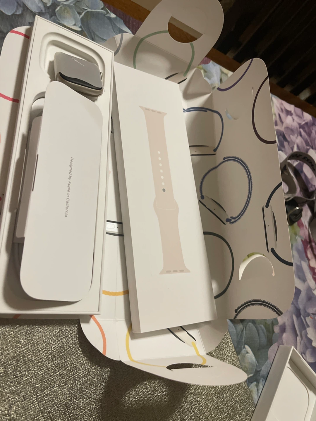 New Apple Watch w/ Box & Accessories - photo 3