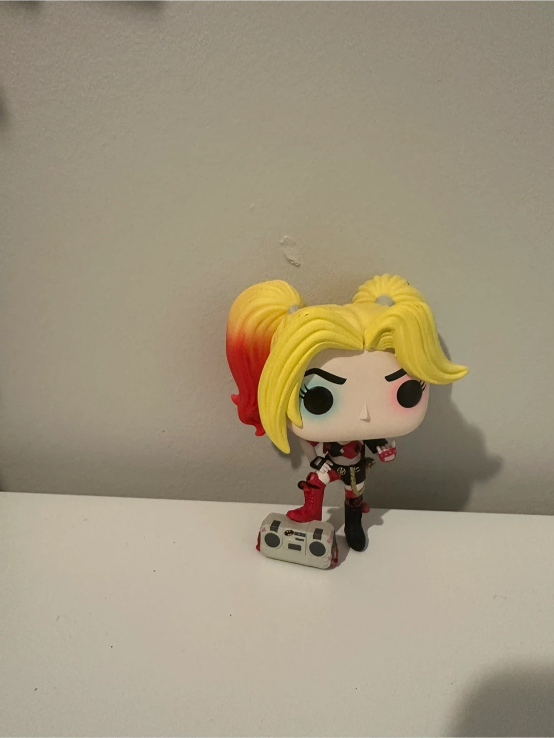 Harley Quinn Funko Pop Figurine - photo 3