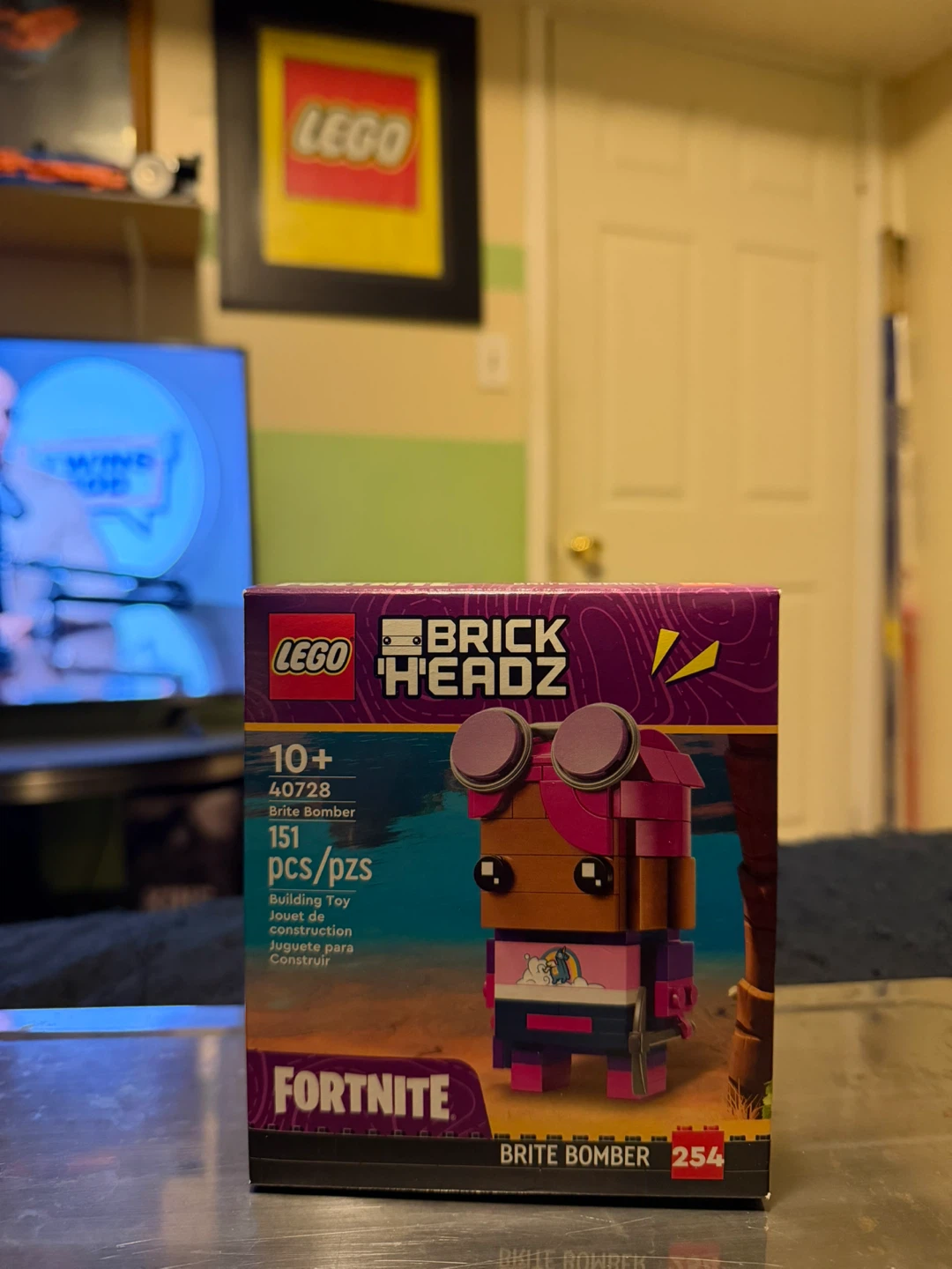 LEGO BrickHeadz Fortnite Brite Bomber 40728 - photo 2