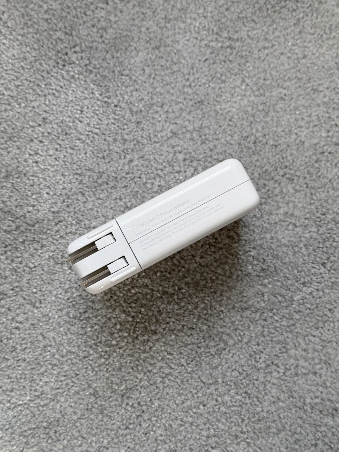 Apple 140W USB-C Power Adapter - photo 3
