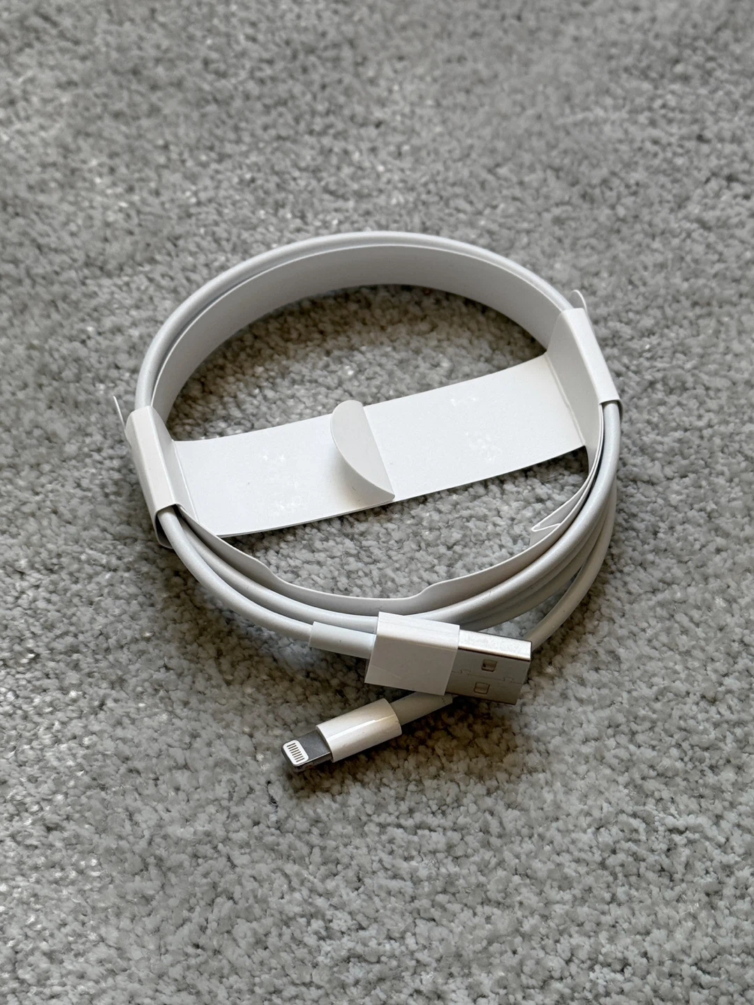 Apple Lightning to USB Cable (New) / USB-C Cable (Used) - photo 2