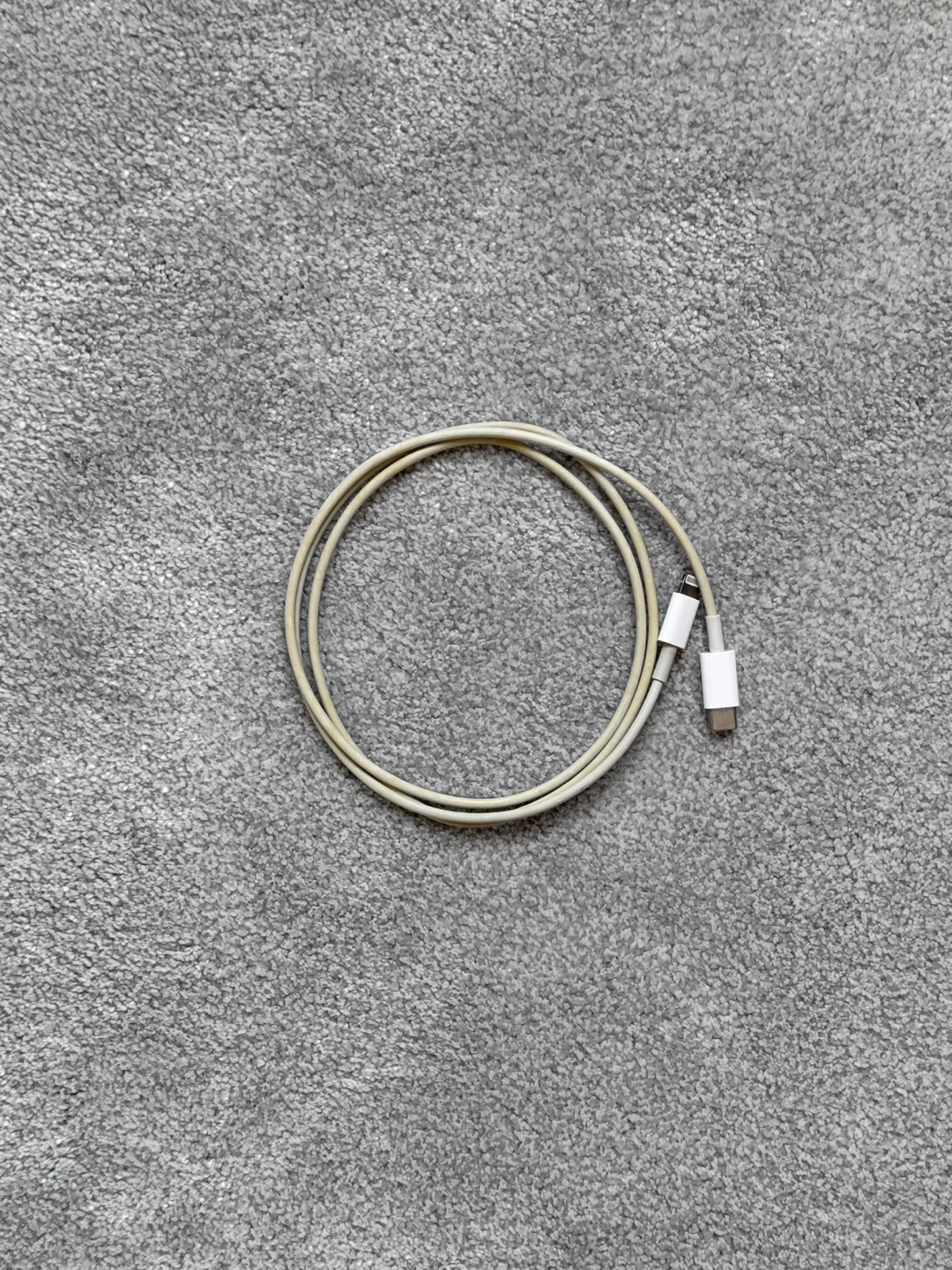 Apple Lightning to USB Cable (New) / USB-C Cable (Used) - photo 3