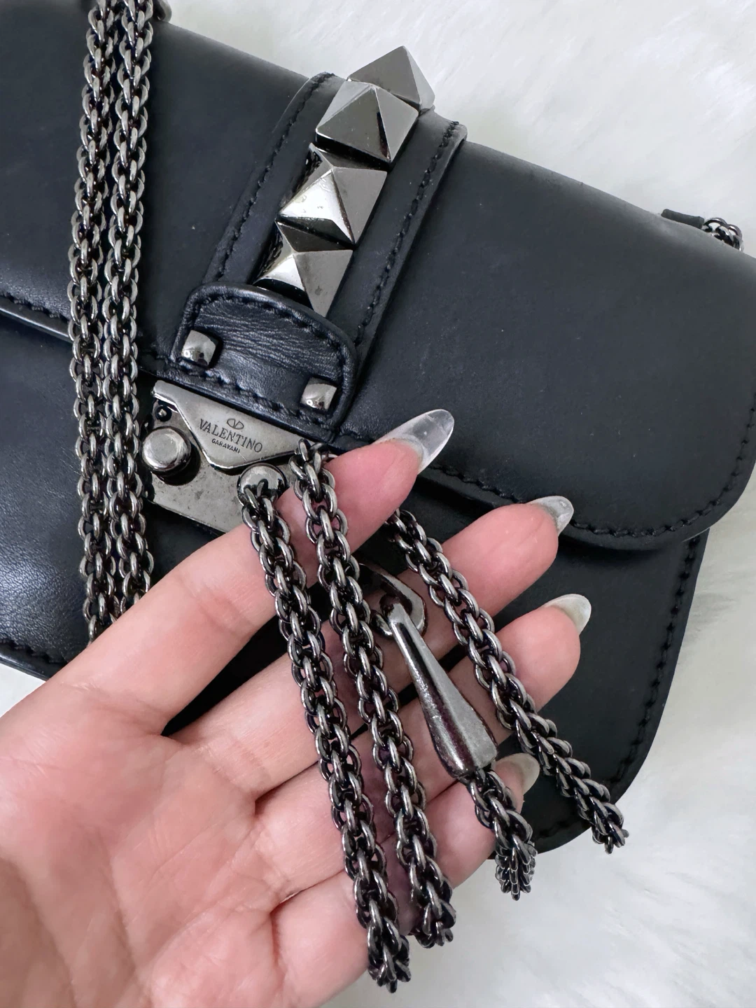 Valentino Garavani Rockstud Crossbody Bag - photo 3