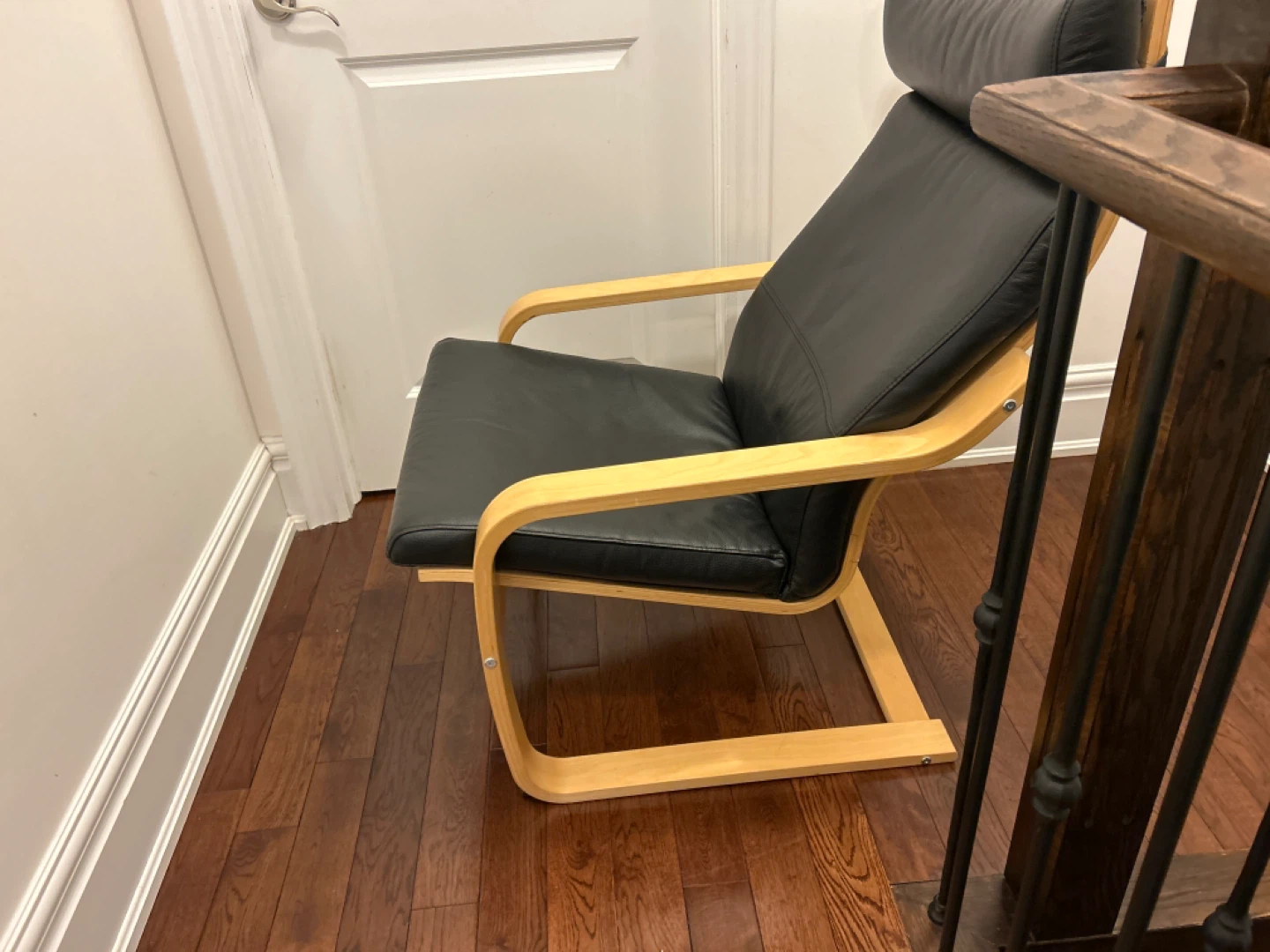 IKEA Poang Chair - Black Leather - photo 3