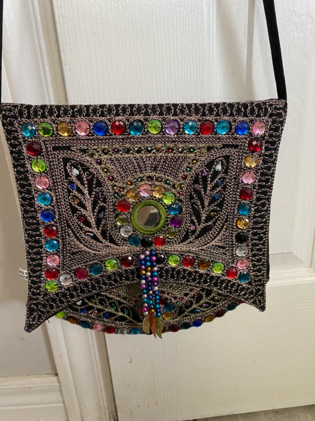 Shoulder Bag with beads and embroidered