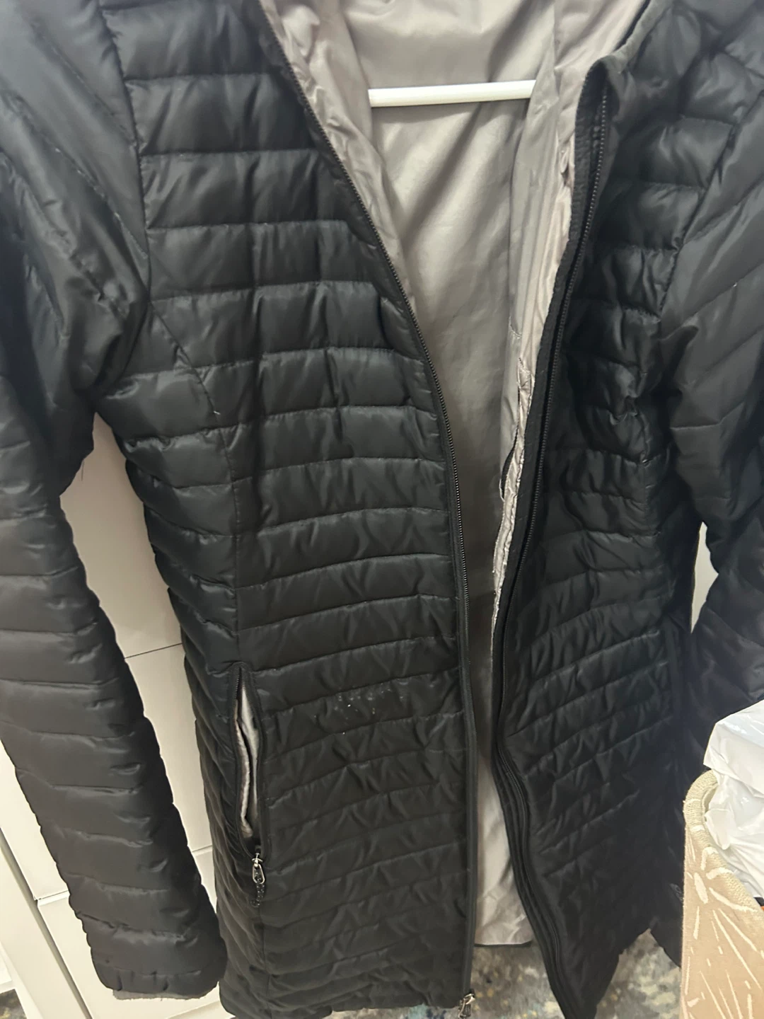 Eddie Bauer Women's XS Black Puffer Jacket - photo 3