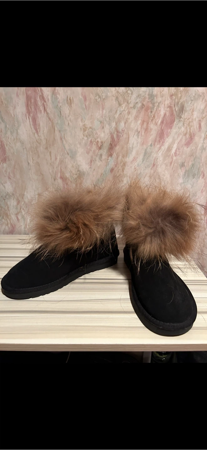 Black Suede Boots with Fur Trim