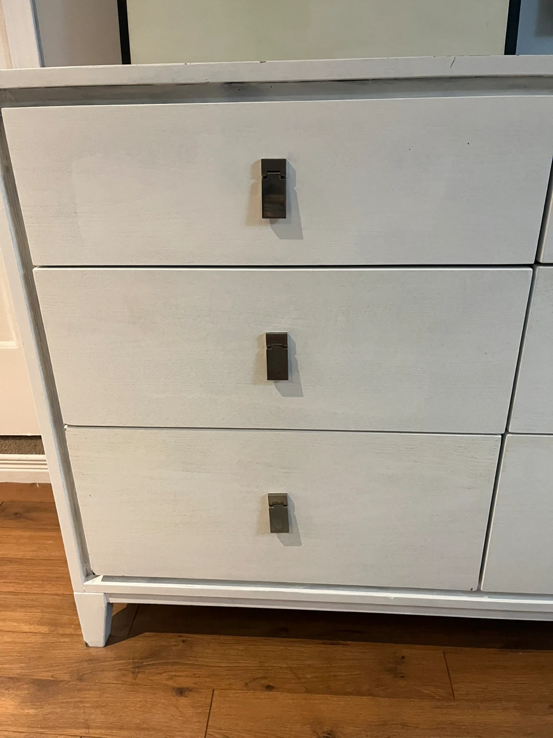 White 6-Drawer Dresser - photo 2
