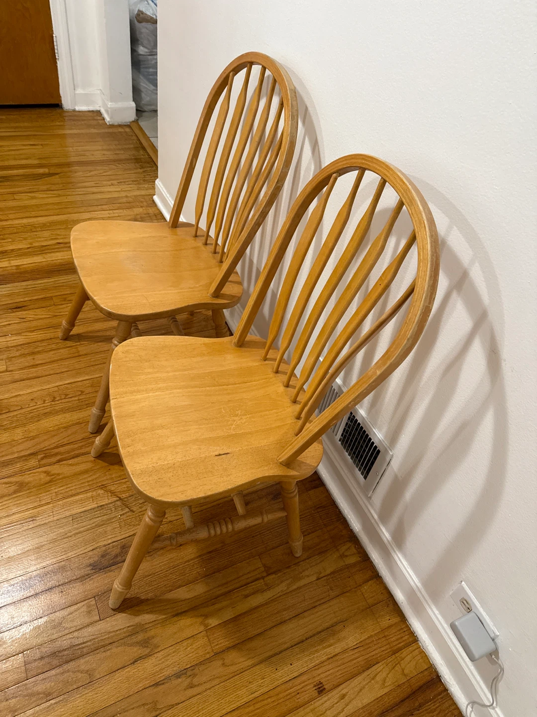 Set of 2 Wooden Windsor Chairs - photo 3