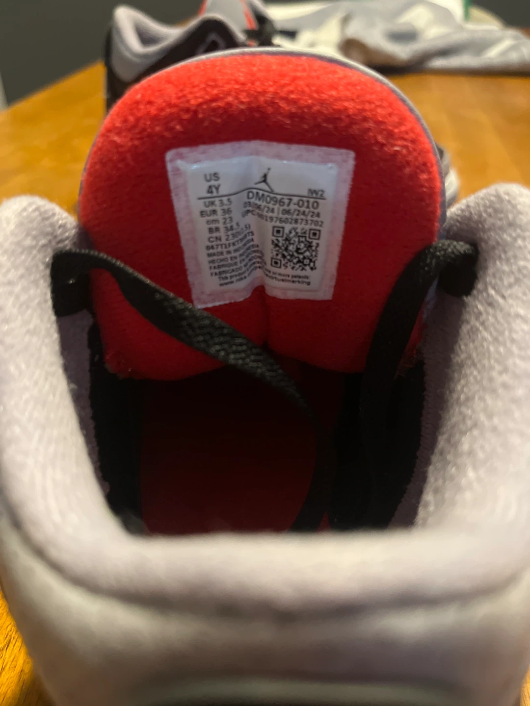 Nike Air Jordan 3 Retro Black Cement Size 4Y - photo 4
