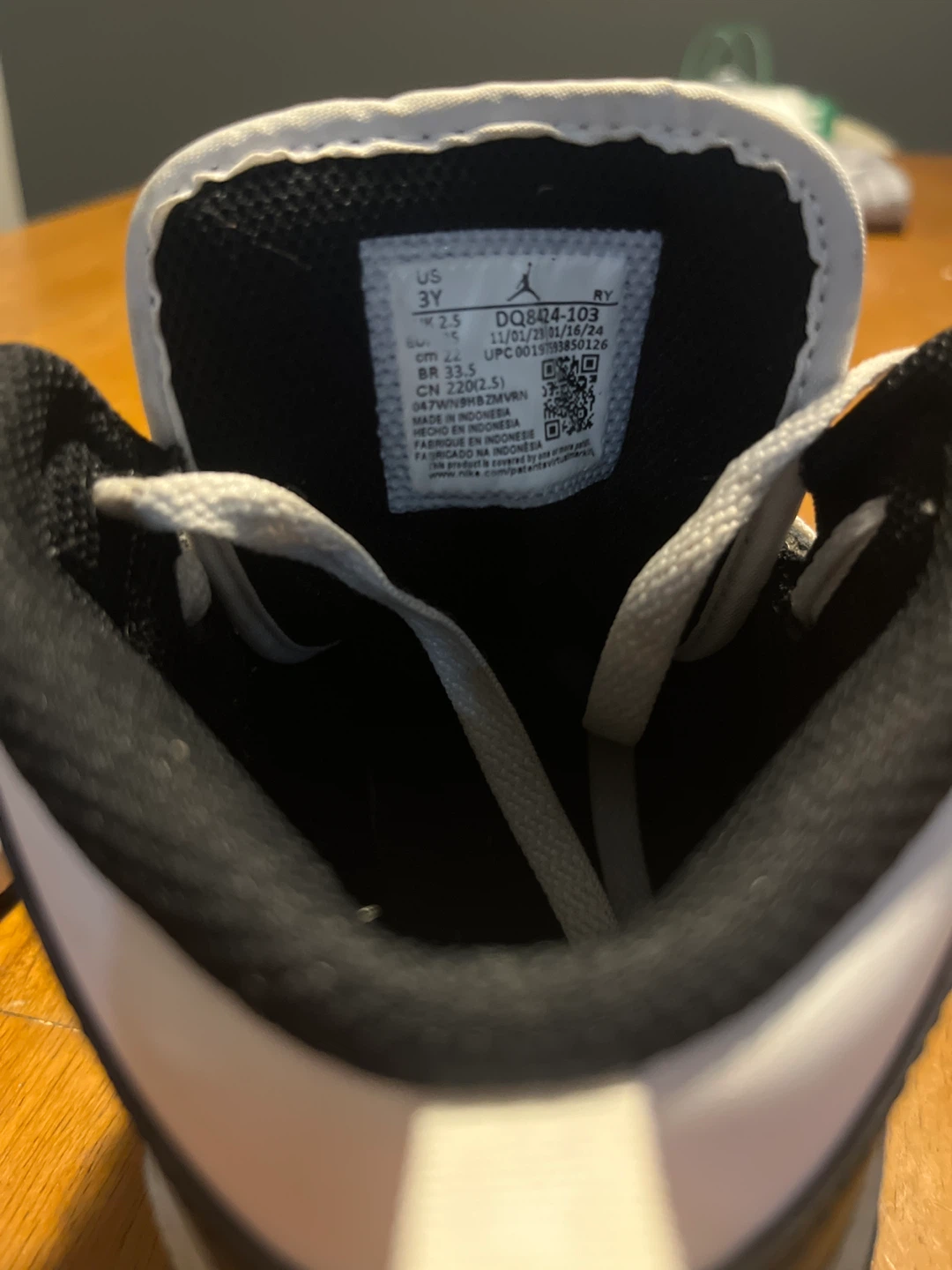 Jordan 1 Mid SE Toddler Shoes - Size 3Y - photo 4