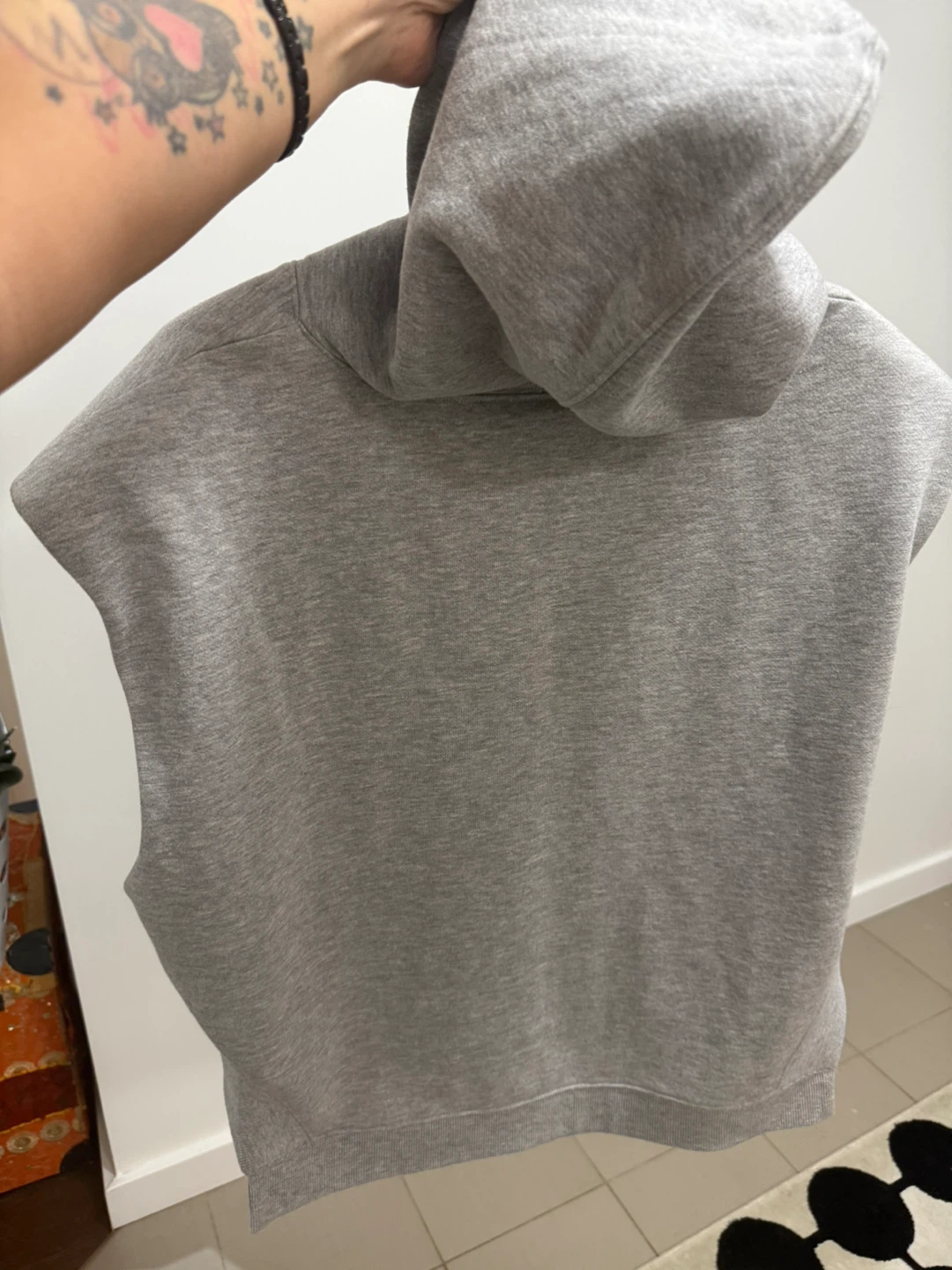 Alo Yoga Grey Hoodie - Size large - photo 2