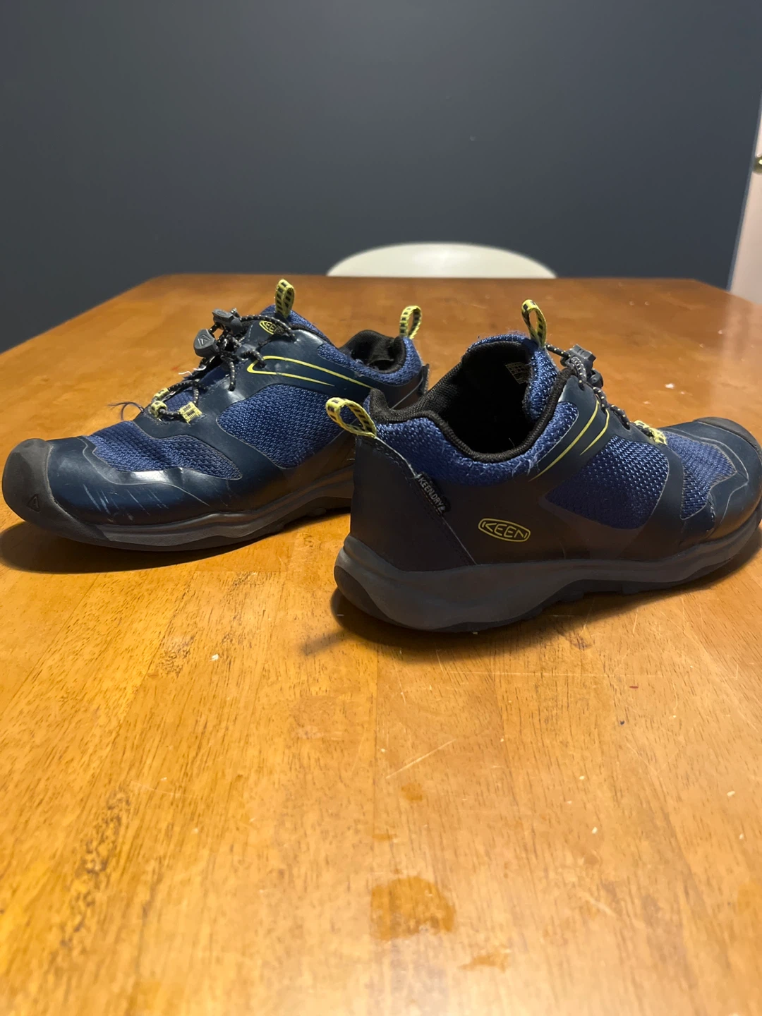 Keen Boy's Size 3 US Blue Hiking Shoes