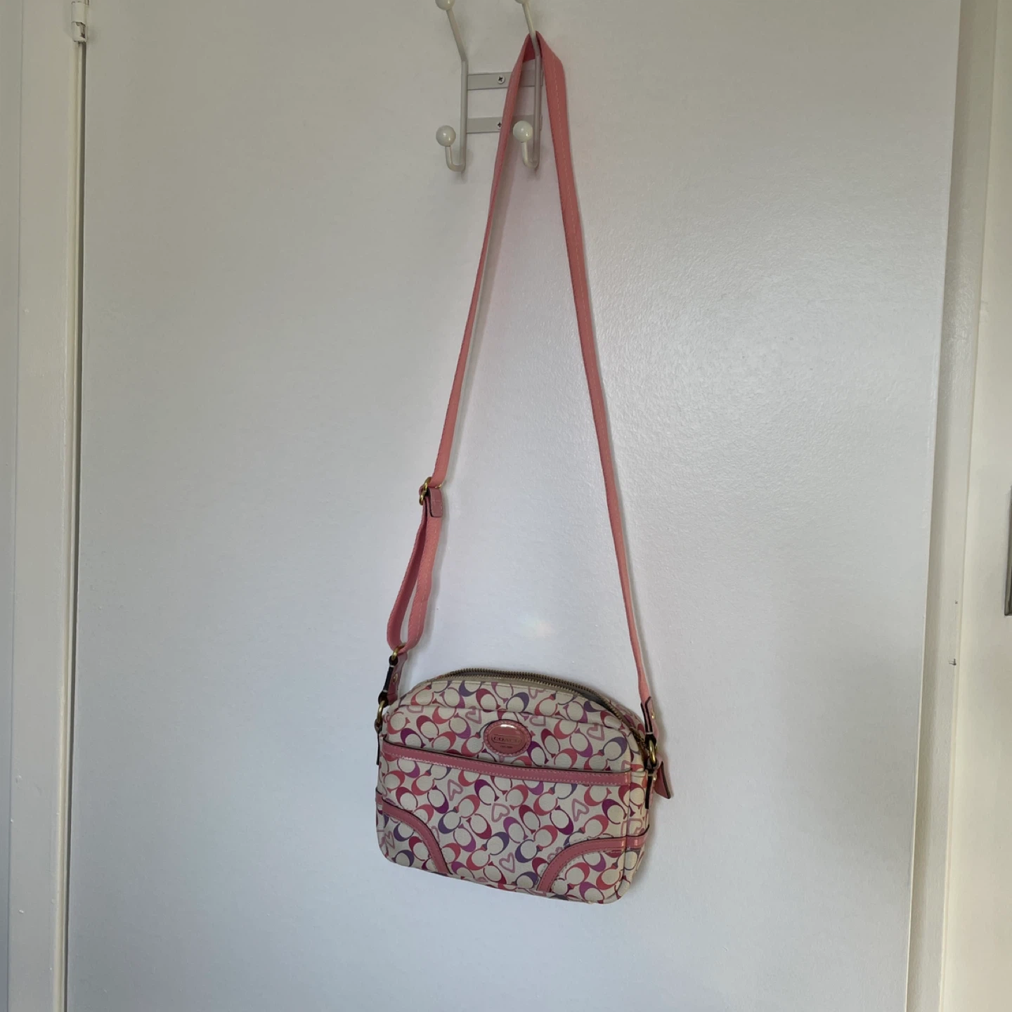 Coach Signature Waverly Chelsea hearts print crossbody bag - photo 3