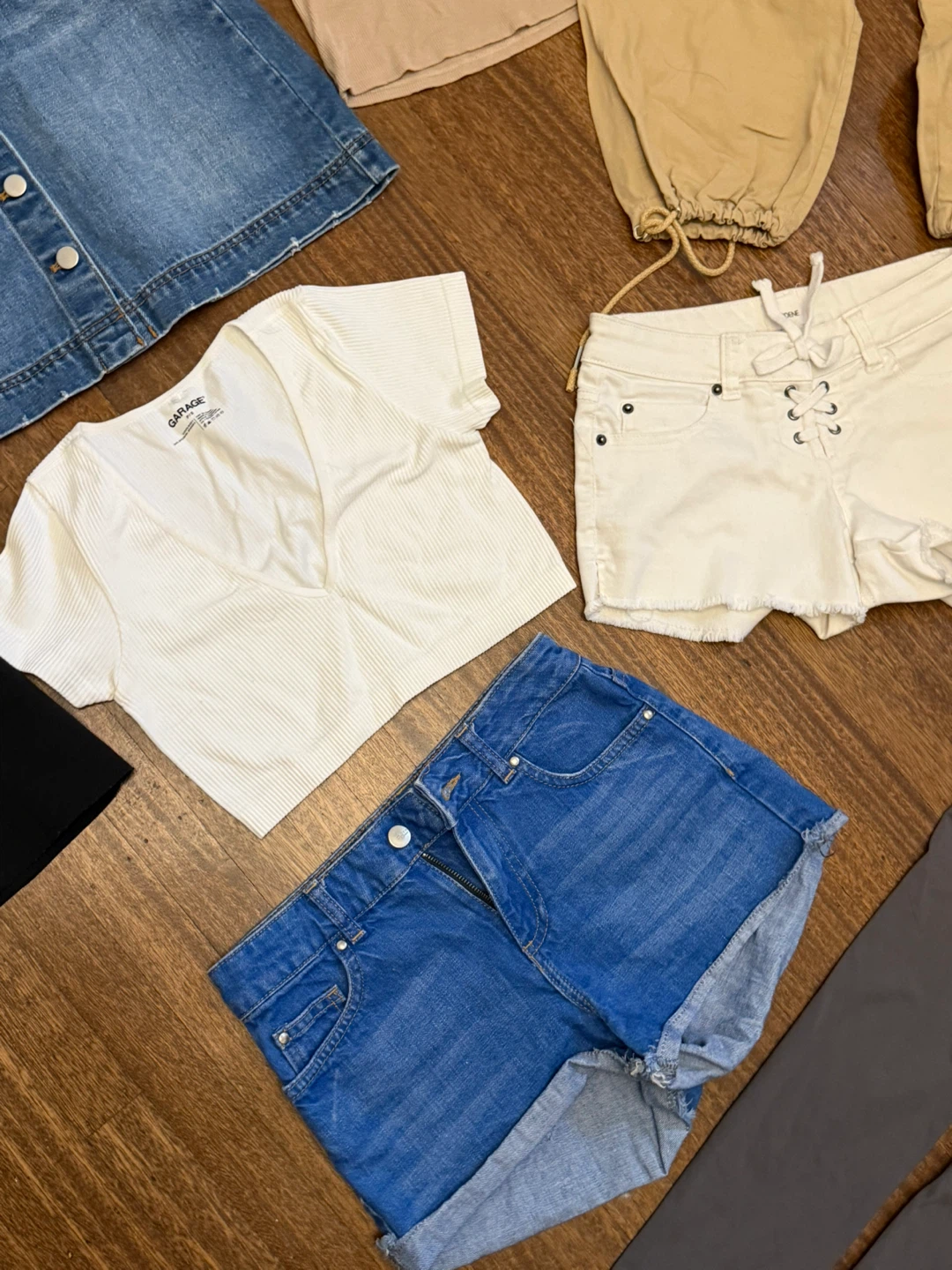 Mixed Clothing Lot - Hollister, Garage, Dynamite - photo 3