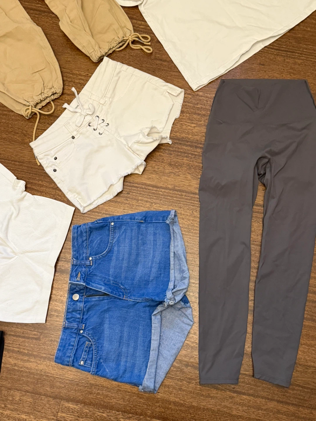 Mixed Clothing Lot - Hollister, Garage, Dynamite - photo 5