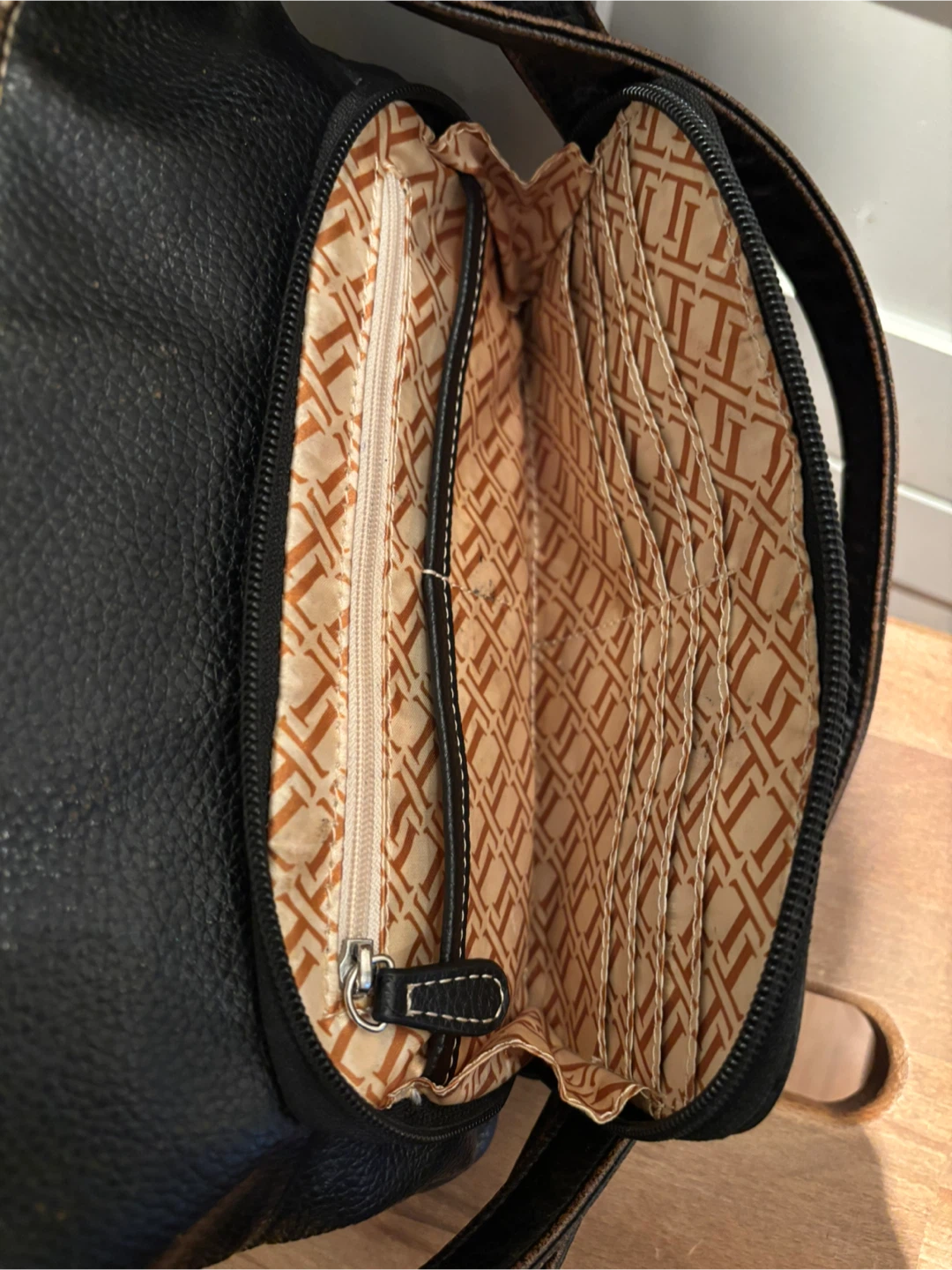 Tignanello Black Leather Shoulder Bag - photo 3
