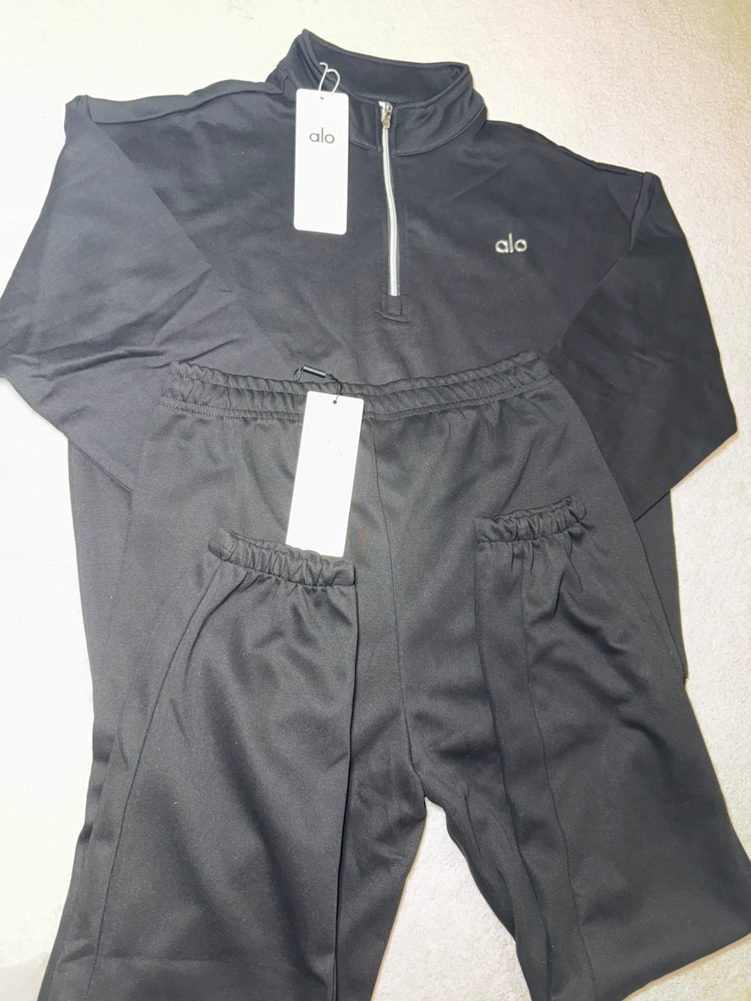 New ALO Yoga Black Pullover & Pants Set - photo 2