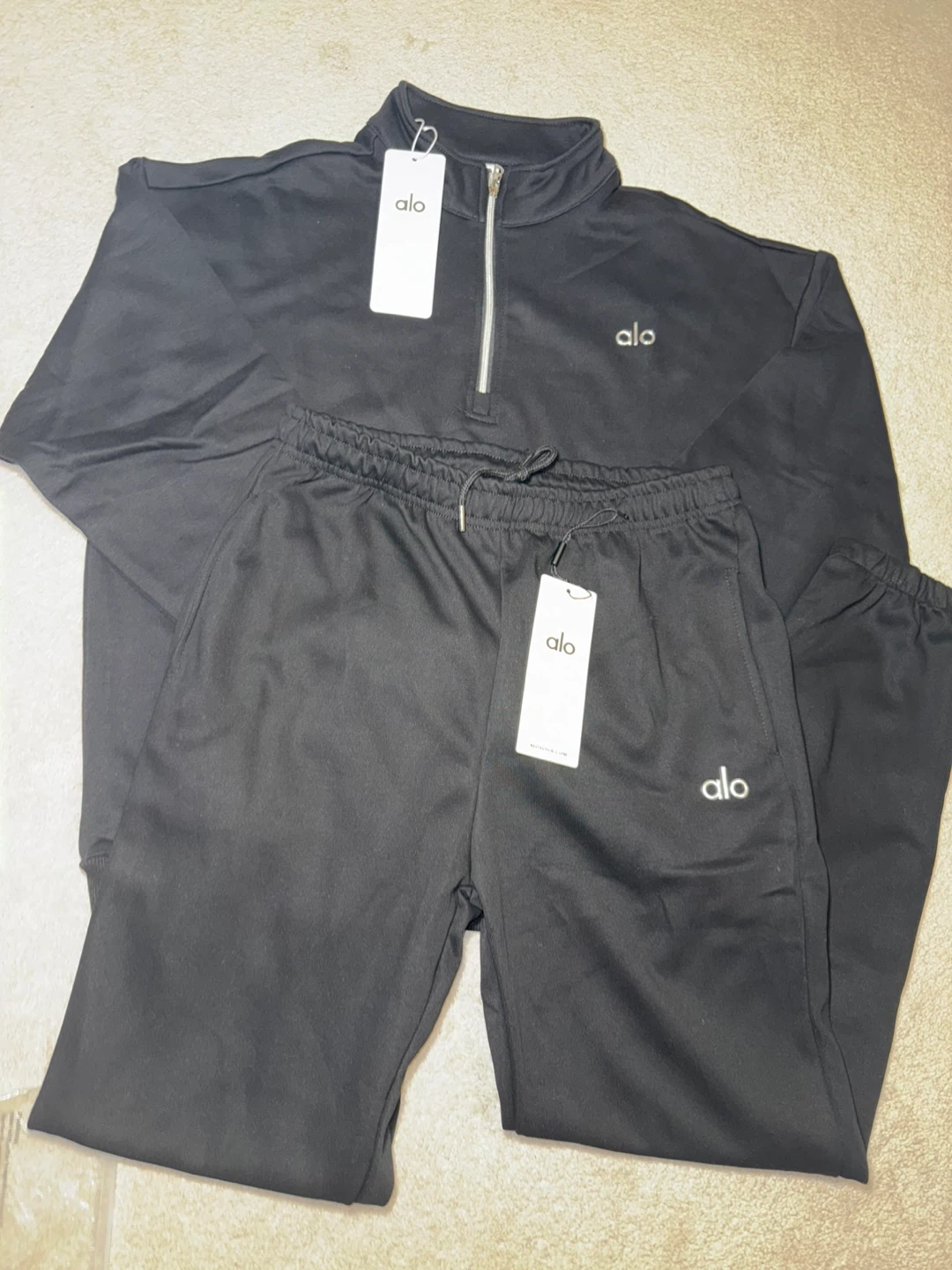 New ALO Yoga Black Pullover & Pants Set - photo 3