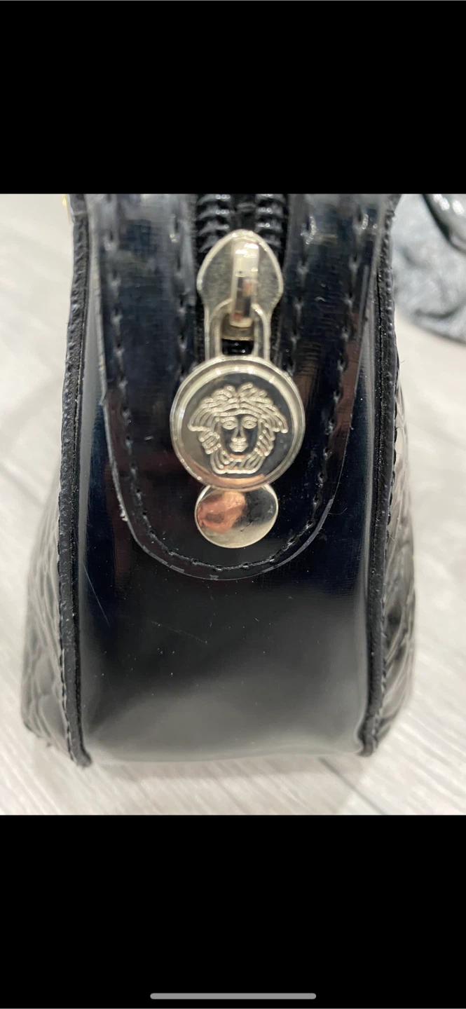Versace Black Patent Leather Handbag - photo 3