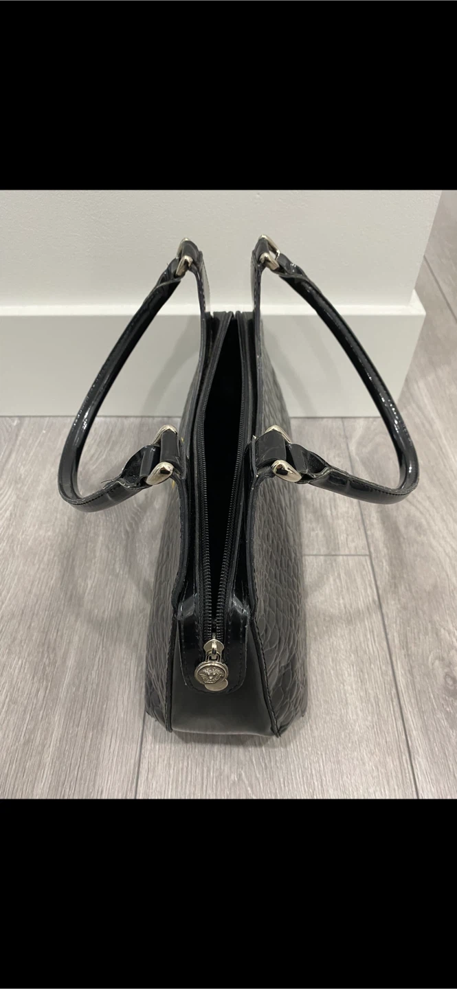 Versace Black Patent Leather Handbag - photo 2