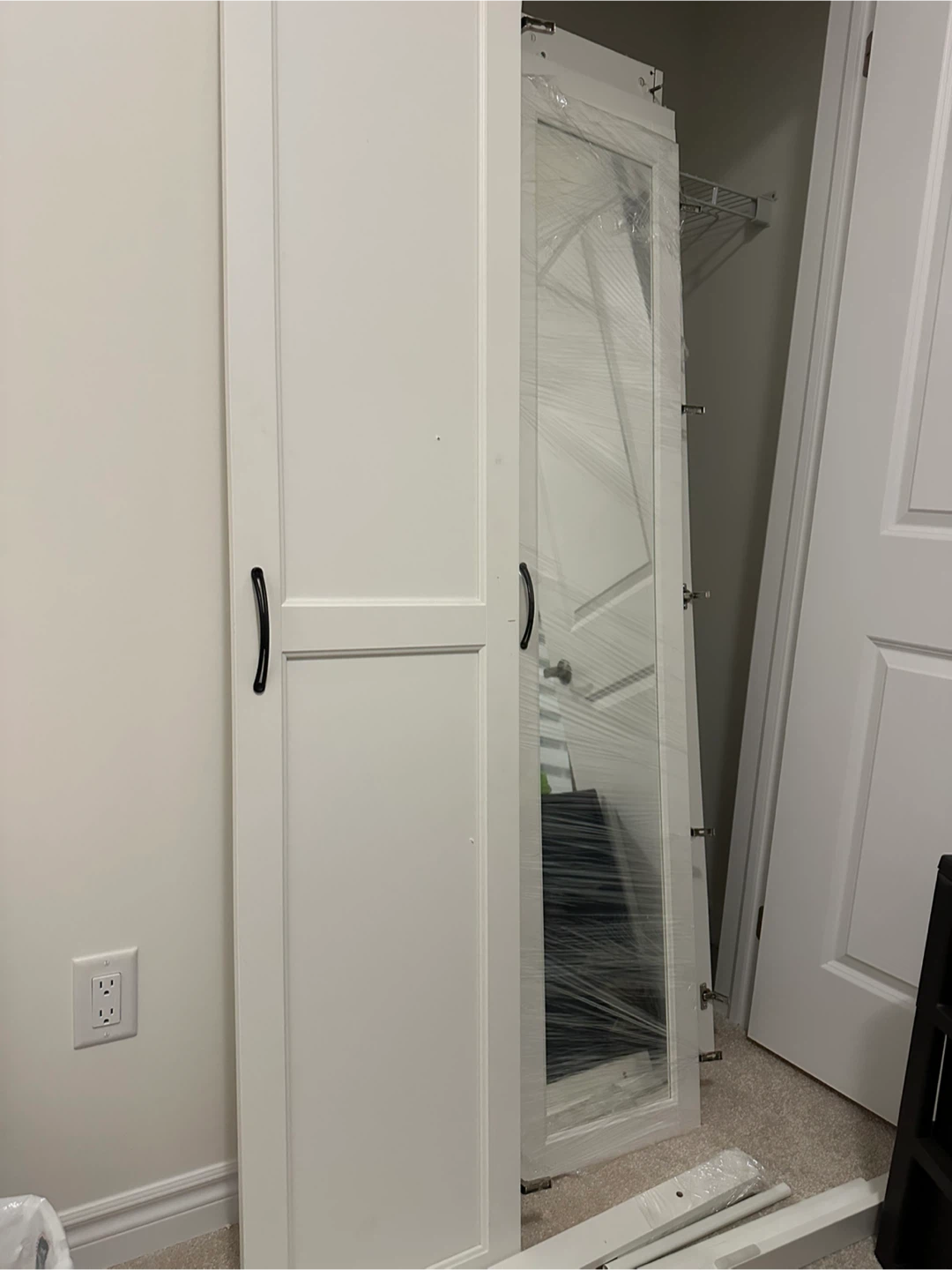 IKEA Songesand White Wardrobe with Mirror Door - photo 3