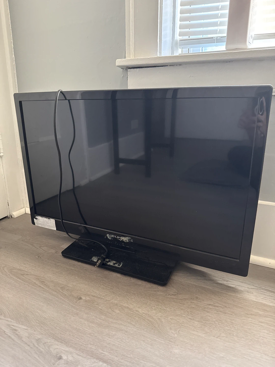Free 32in TVs