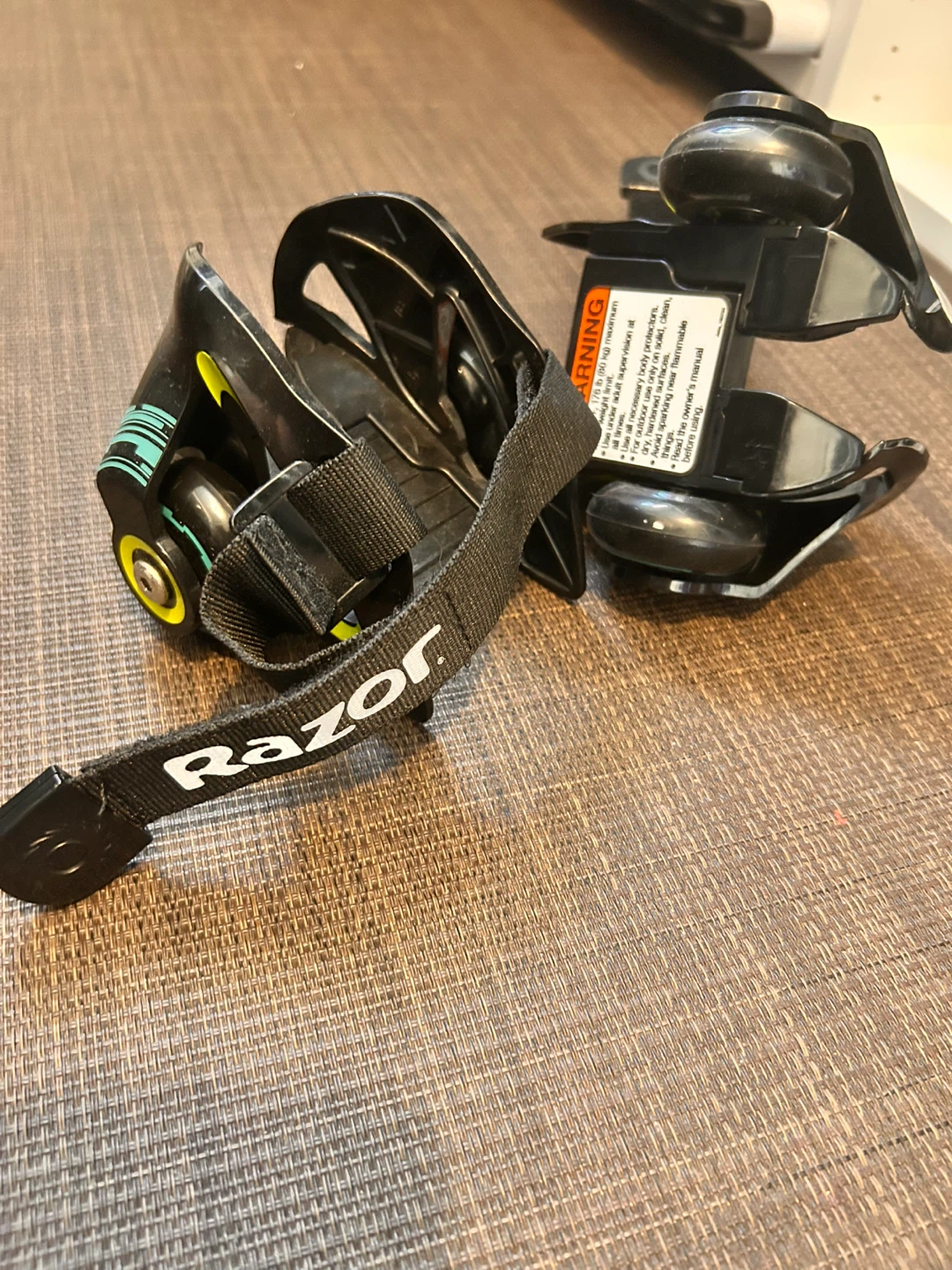 Razor Jetts Heel Wheels - Black