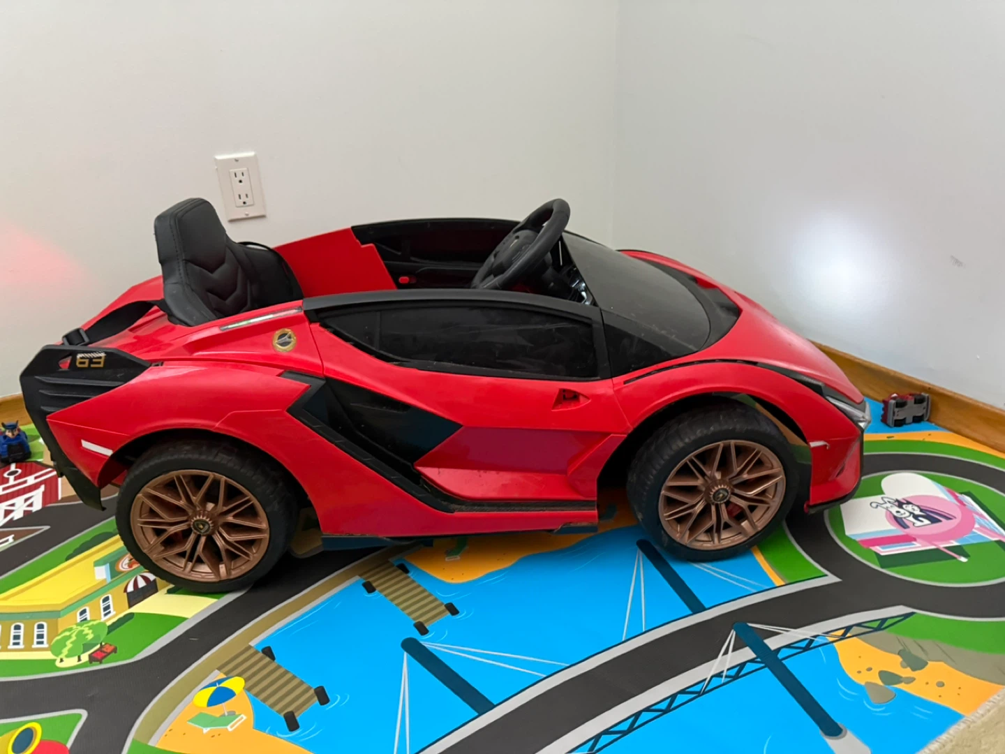 Ride on Lamborghini (with parent remote)