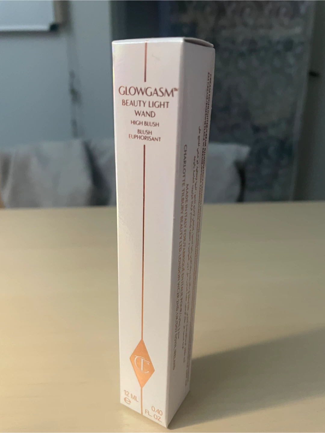 Charlotte Tilbury Glowgasm Beauty Light Wand Blush