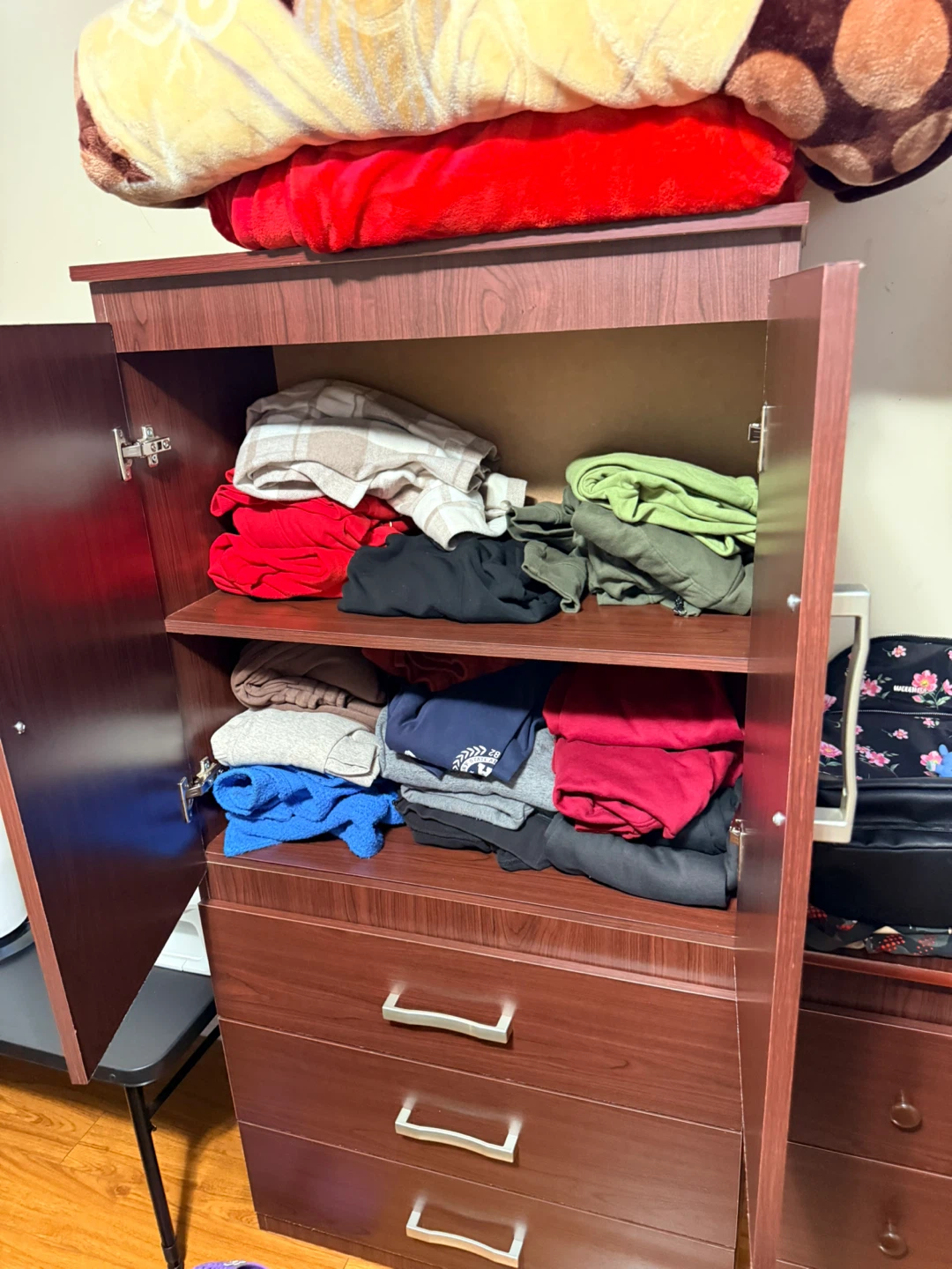 Wooden Wardrobe with Drawers - photo 3