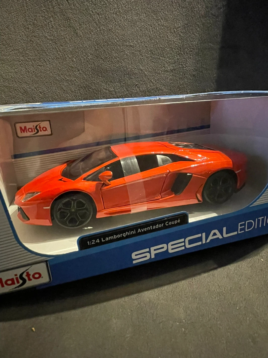 Maisto 1:24 Lamborghini Aventador Coupe - New in Box - photo 2